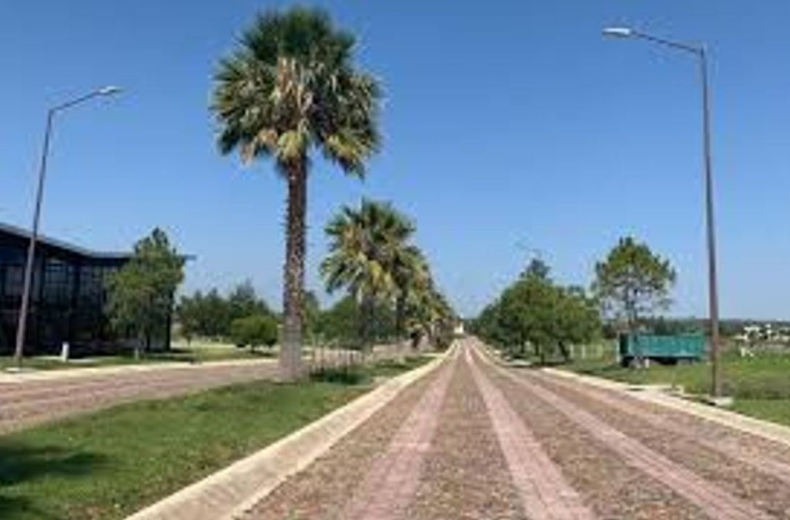 Venta de Terreno Fracc. Valle de Los Reyes, Carretera Lagos de m. Zona Norte de León