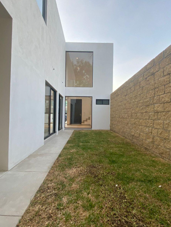 Casa en Preventa Fracc. Mayorca Residencial/ 2 Pisos, 2 Habitaciones/ León Zona Sur