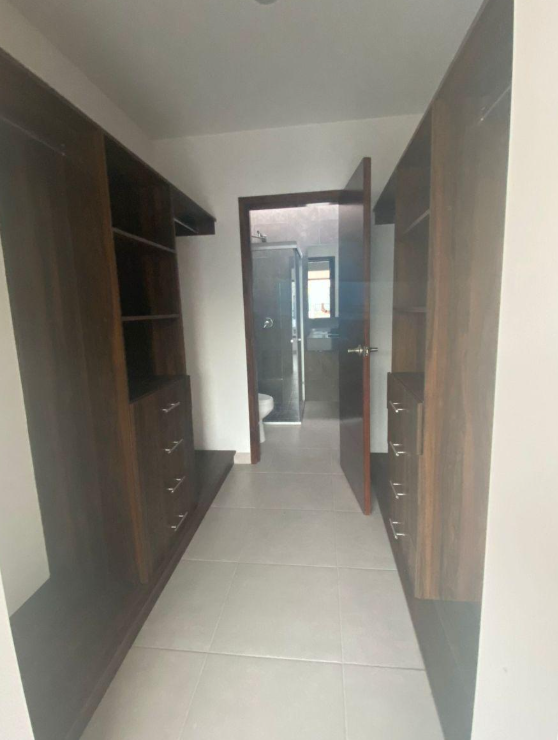 Casa en Preventa Fracc. El Mayorazgo/ 2 Pisos / 2 Habitaciones / León Zona Sur