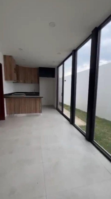 Casa en Preventa Fracc. Valles del Molino B/ 2 Pisos, 2 Habitaciones / León Zona Norte