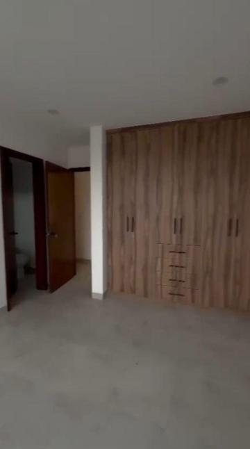 Casa en Preventa Fracc. Valles del Molino B/ 2 Pisos, 2 Habitaciones / León Zona Norte