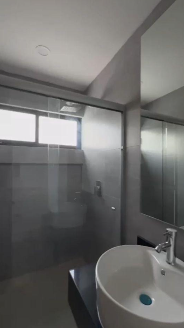 Casa en Preventa Fracc. Valles del Molino B/ 2 Pisos, 2 Habitaciones / León Zona Norte