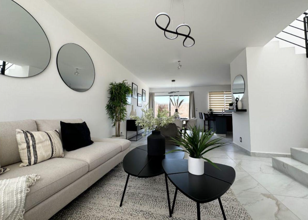 Casa en Venta Nueva Modelo Bierzo: Diseño Moderno con Área de Estudio | León Sur