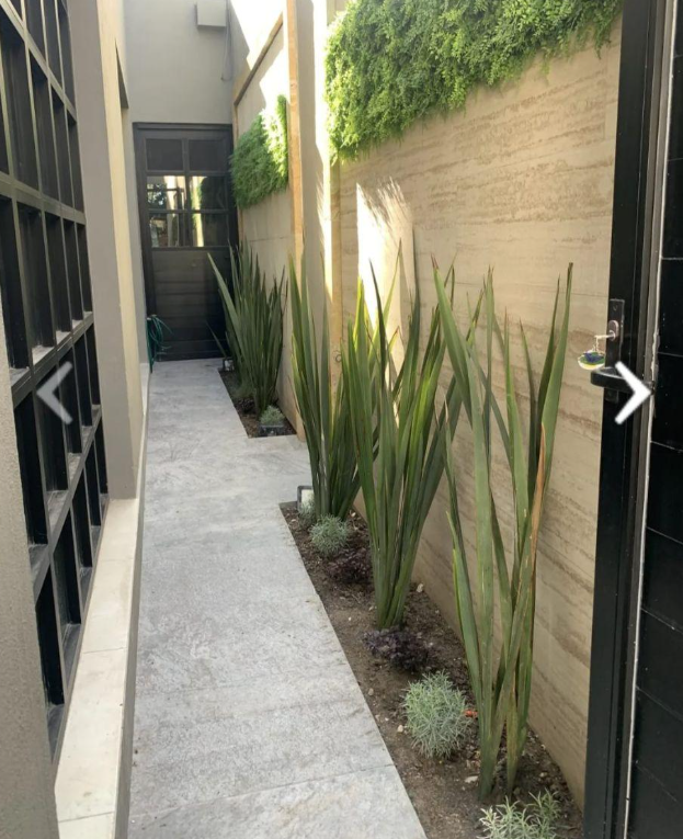 Venta de Residencia Fracc. Pìrules Residencia / 4 Habitaciones / León Zona Norte