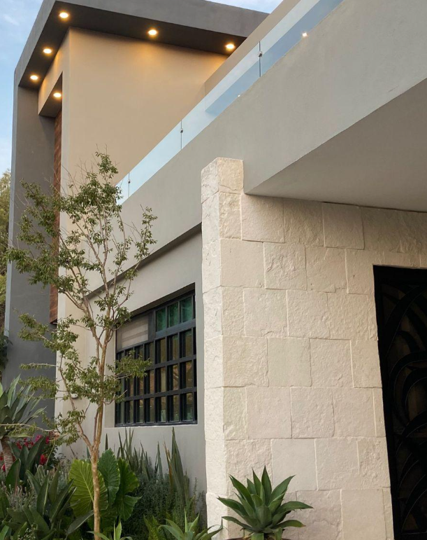 Venta de Residencia Fracc. Pìrules Residencia / 4 Habitaciones / León Zona Norte