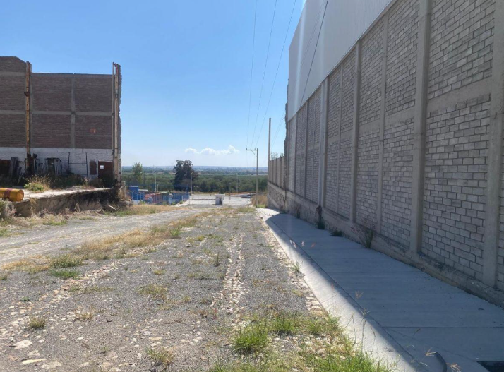 Venta de Bodegas y Terreno Industrial Leon/san Fco. del Rincon