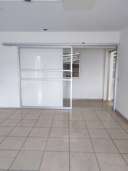 Bodega en Renta en Blvd. La Luz/ Col. San Pedro de Los Hdez. / León Zona Sur