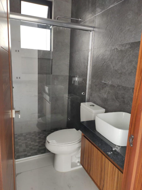 Venta de Residencia Fracc. Pirules/ Alberca y Elevador en Casa / Leon Zona Norte