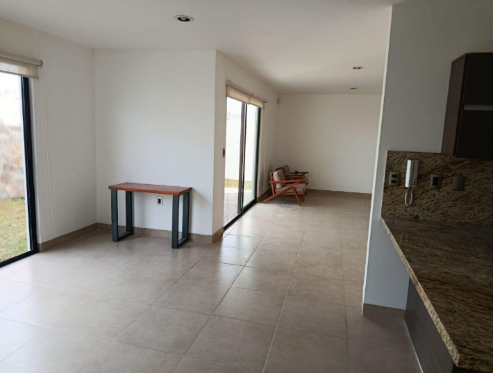 Casa en Renta Semi/amueblada Fracc. Lomas del Molino Iv/ León / Zona Norte