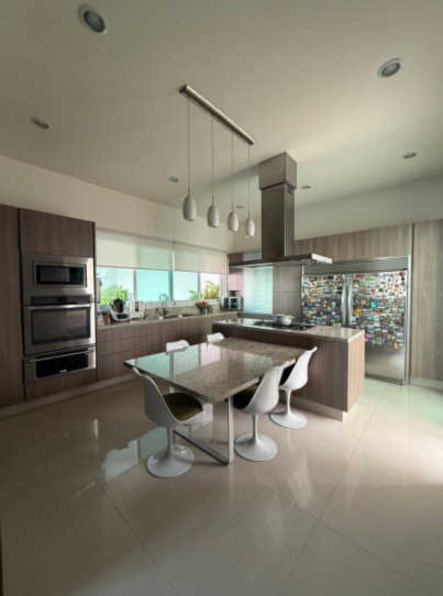 Residencia en Venta Jardines del Campestre | Roof Garden.